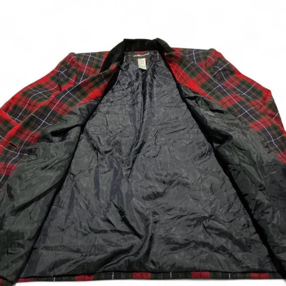 Vintage Sag Harbor Red & Green Plaid Jacket with Black Velvet Collar office - Picture 5 of 8